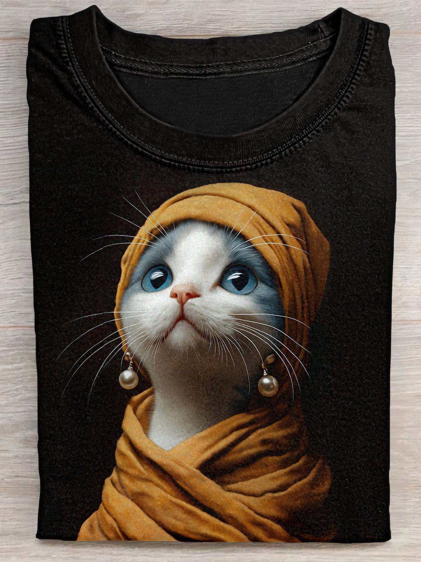 Vintage Cat With Pearl Earrings Unisex Tee