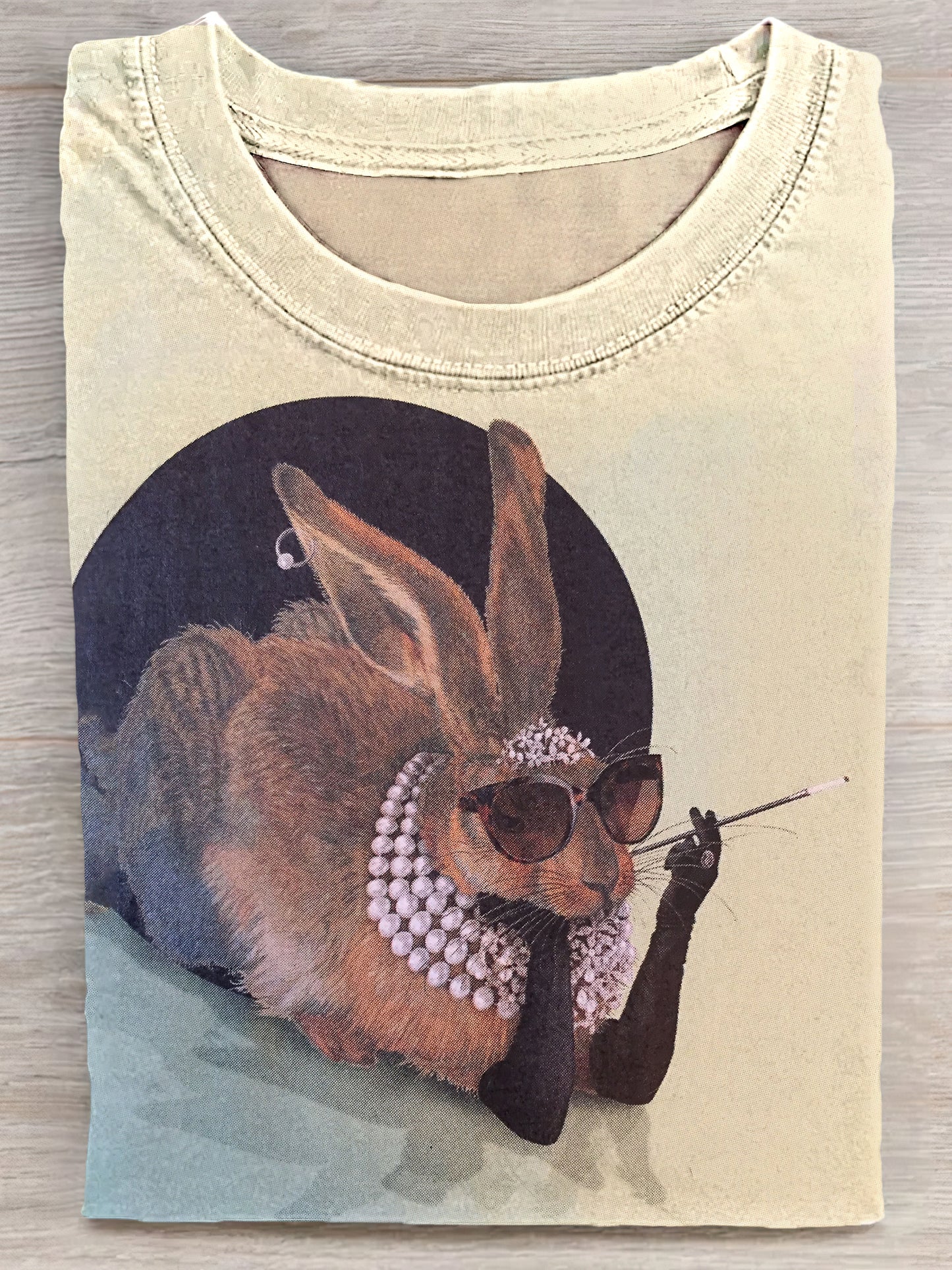 Elegant Bunny With Pearl Necklace Unisex Tee