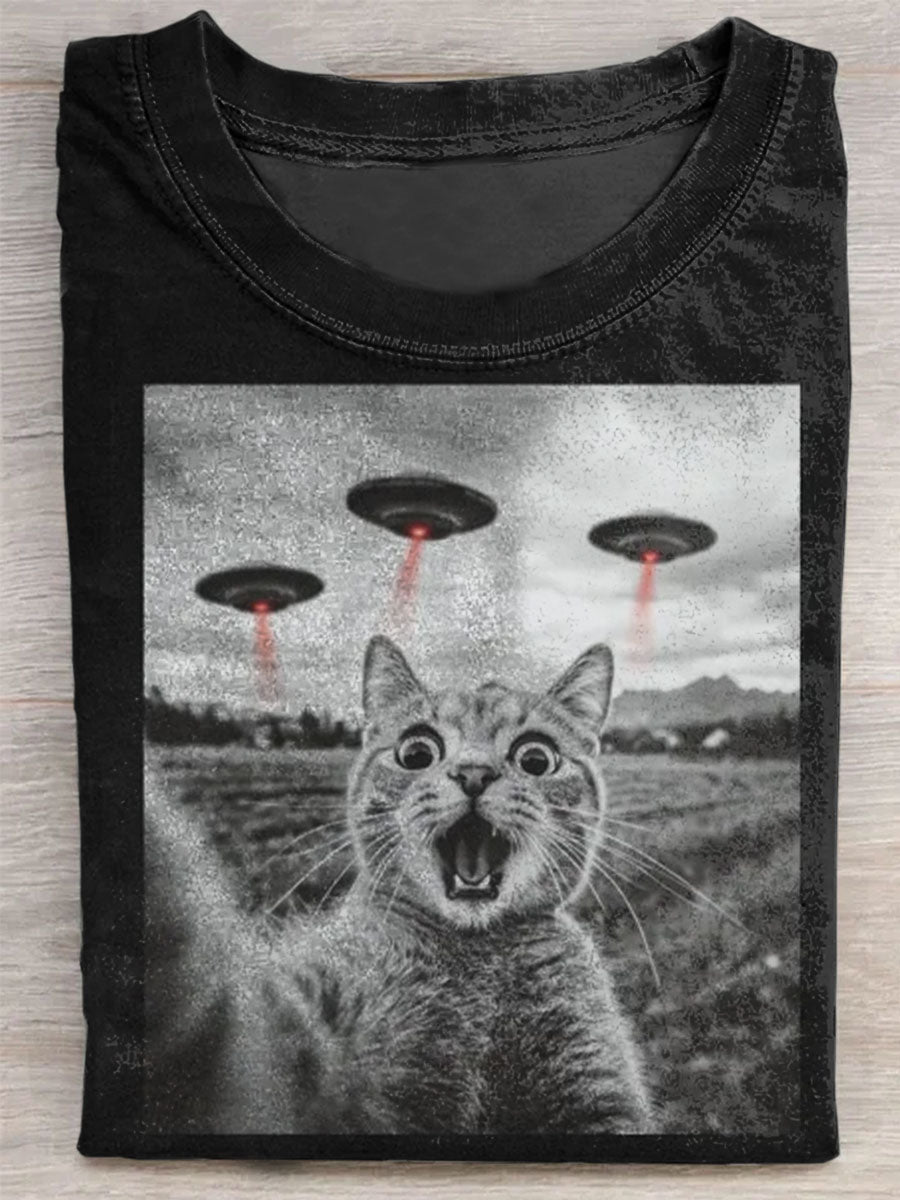 Shocked Cat Selfie UFO Print Unisex Tee