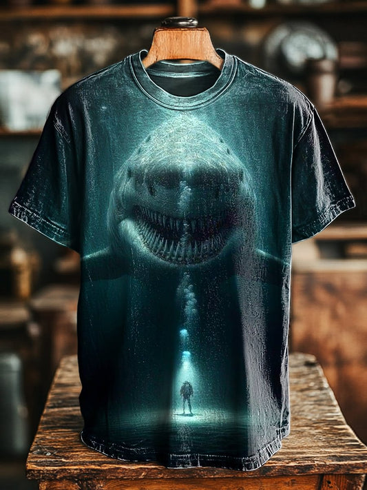 Unisex Vintage Giant Shark Art Print Casual Loose Tee